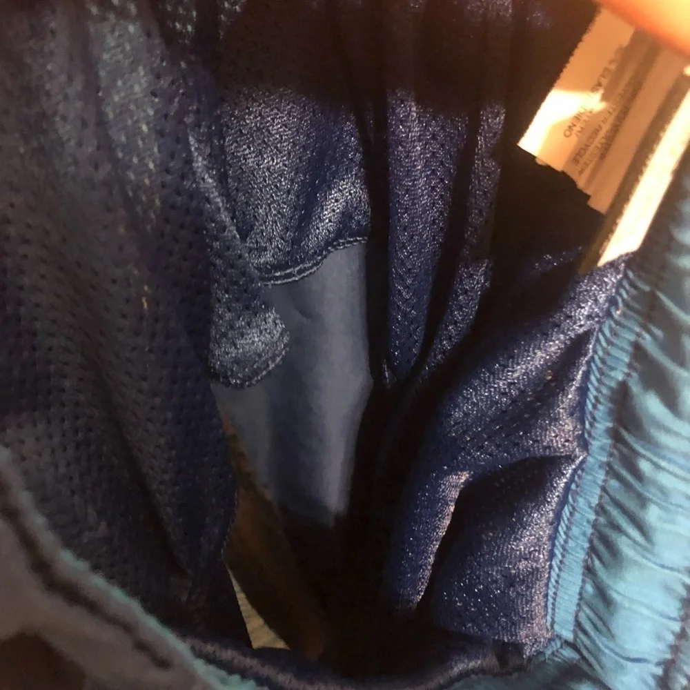 3/$25 🙌🏼 Nike Men’s Swim Trunks Elastic Waistband 9” Inseam Medium